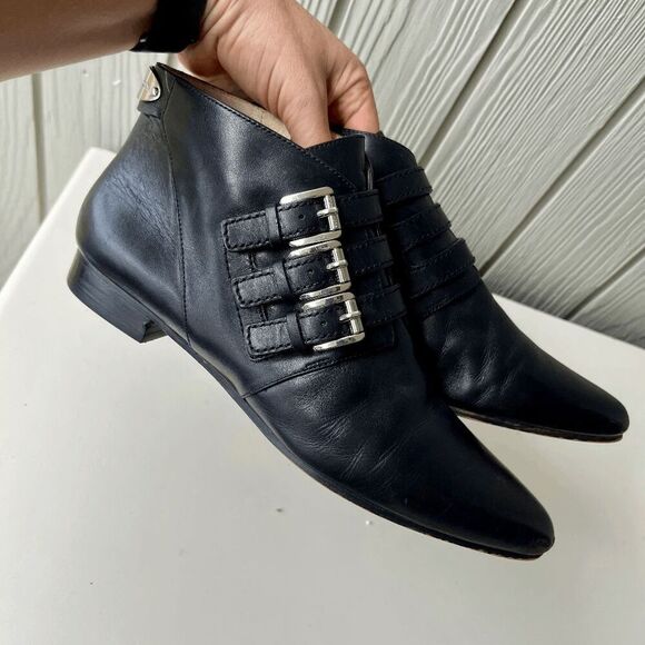 Michael Kors MK Roswell Black Leather Ankle Boots Buckle Pointed Toe 8 - Picture 5 of 16